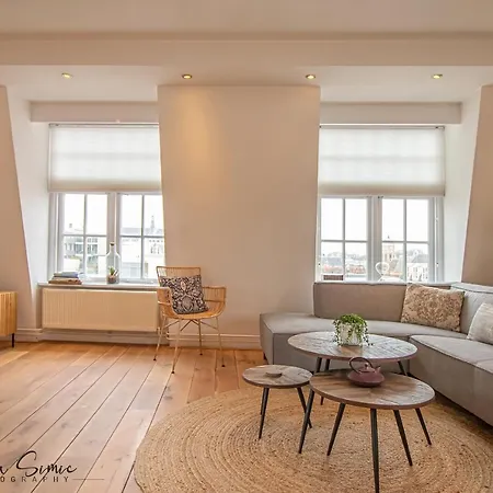 Apartment Aparthotel Trendy By Urban Home Stay