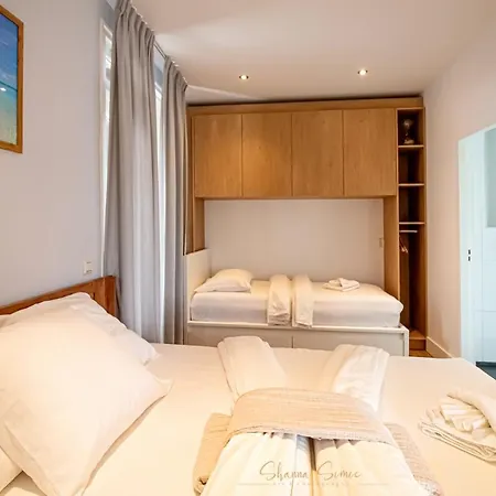 Aparthotel Trendy By Urban Home Stay Apartment